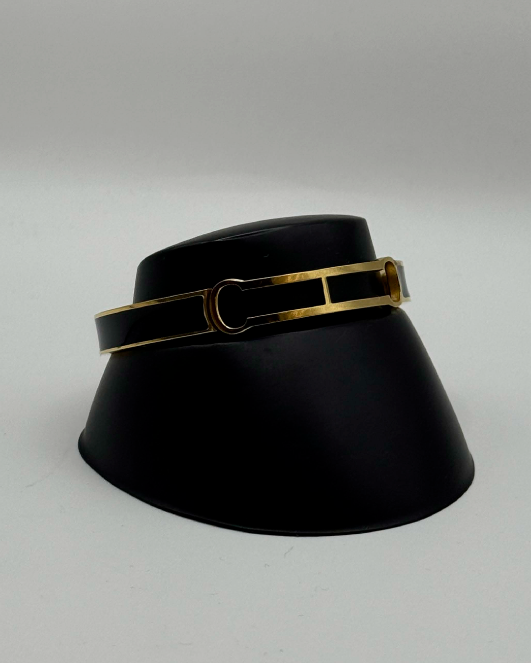 Brazalete Carolina Herrera