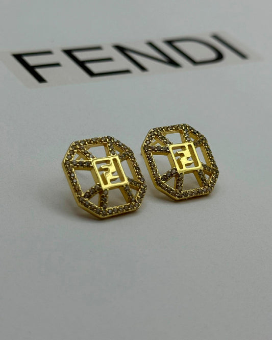 Arete Fendi cuadrado