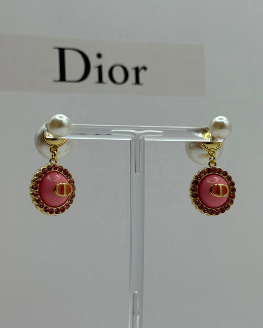 Arete Dior con perla dorado con rosa