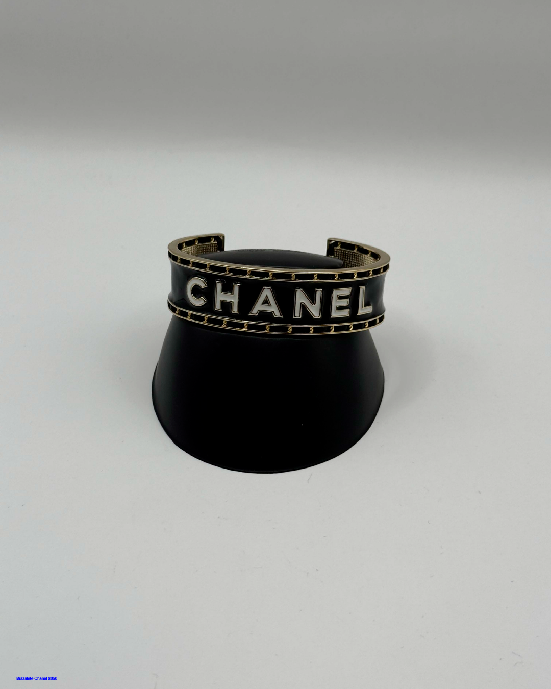 Brazalete Chanel Logo