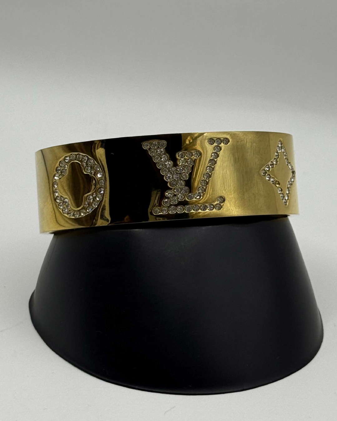 Brazalete LV